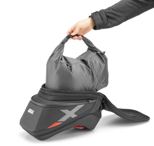 20L TANKLOCK BAG - Africa Twin | Versys 650 | Tiger 1200 - GIVI XL05 - Image 3