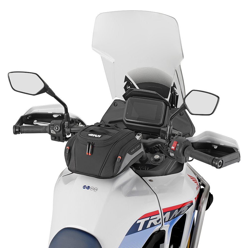 GIVI EASY01 Tanklock Tank Bag 6L 5 GIVI EASY01 Tanklock Tank Bag 6L - Image 5