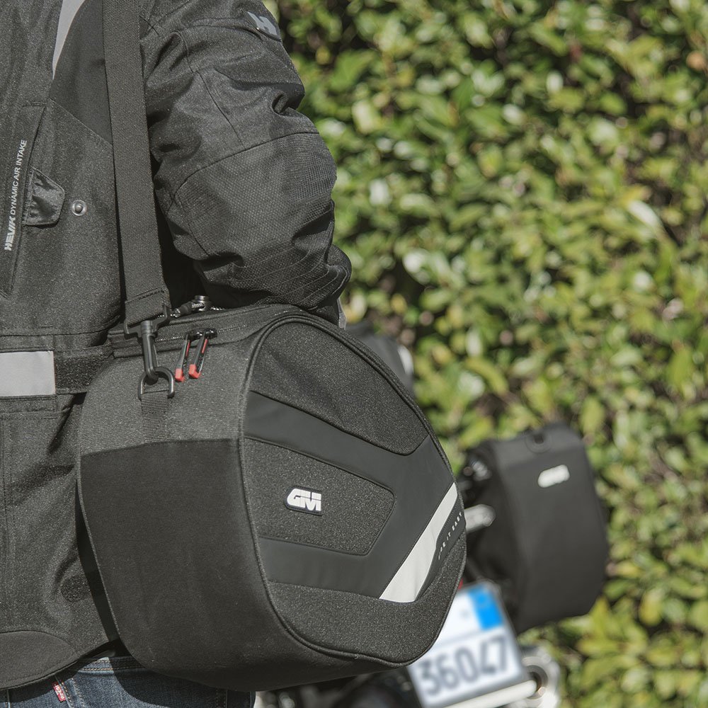 GIVI EASY12L Left-Side Soft Saddle Bag 18L with Stealth Mounting System 4 GIVI EASY12L Left-Side Soft Saddle Bag 18L with Stealth Mounting System - Image 4