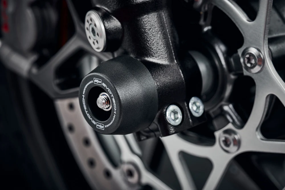 Evotech Front Spindle Bobbins - Triumph Street Triple 765 RS (2023+) 2 Evotech Front Spindle Bobbins - Triumph Street Triple 765 RS (2023+) - Image 2