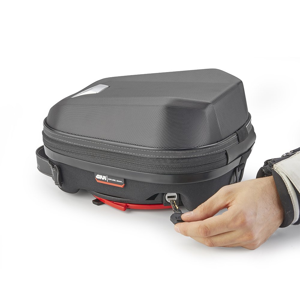 GIVI WL902 TANKLOCKED TANK BAG 3 GIVI WL902